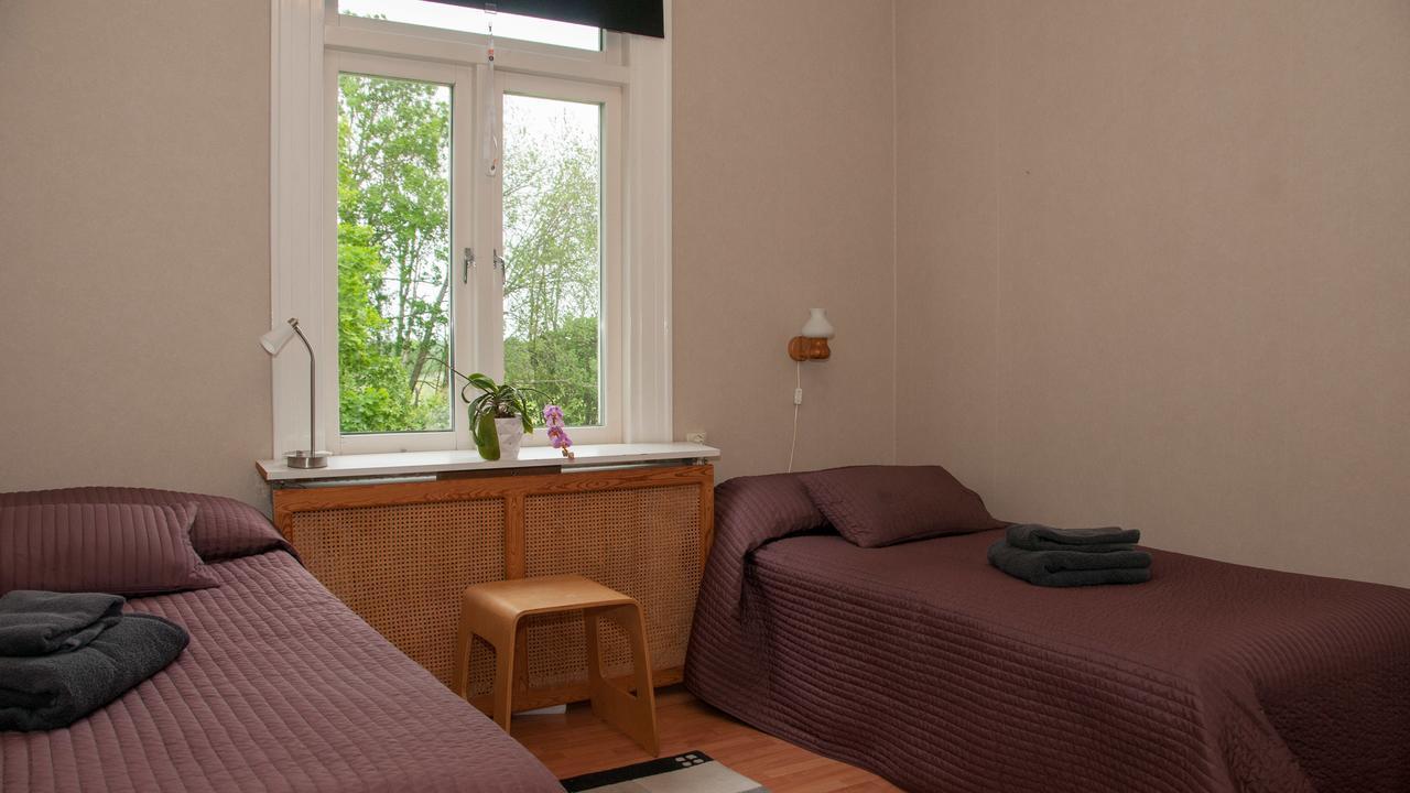Bed and breakfast Ekeby I Bro Extérieur photo